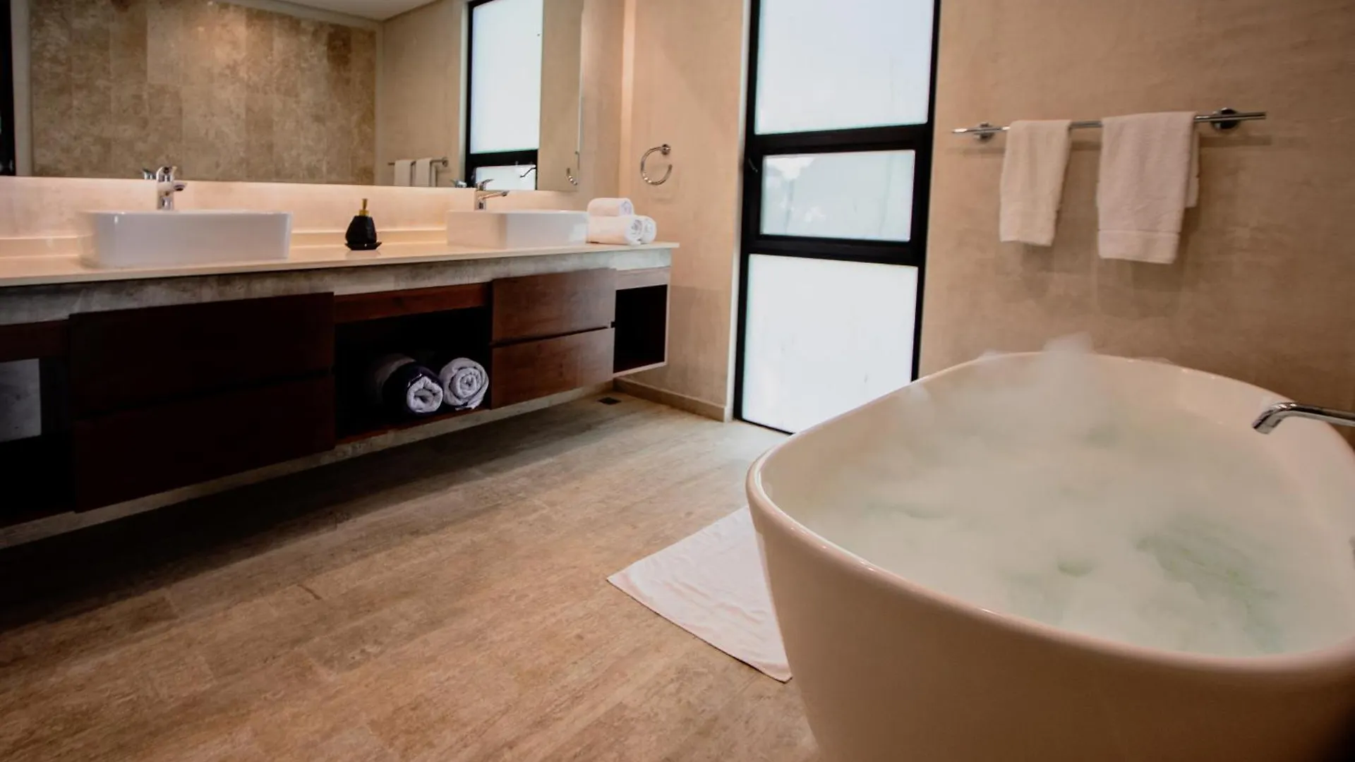 Alojamiento Exclusivo En Condominio Panoramic, Tulum Apartment